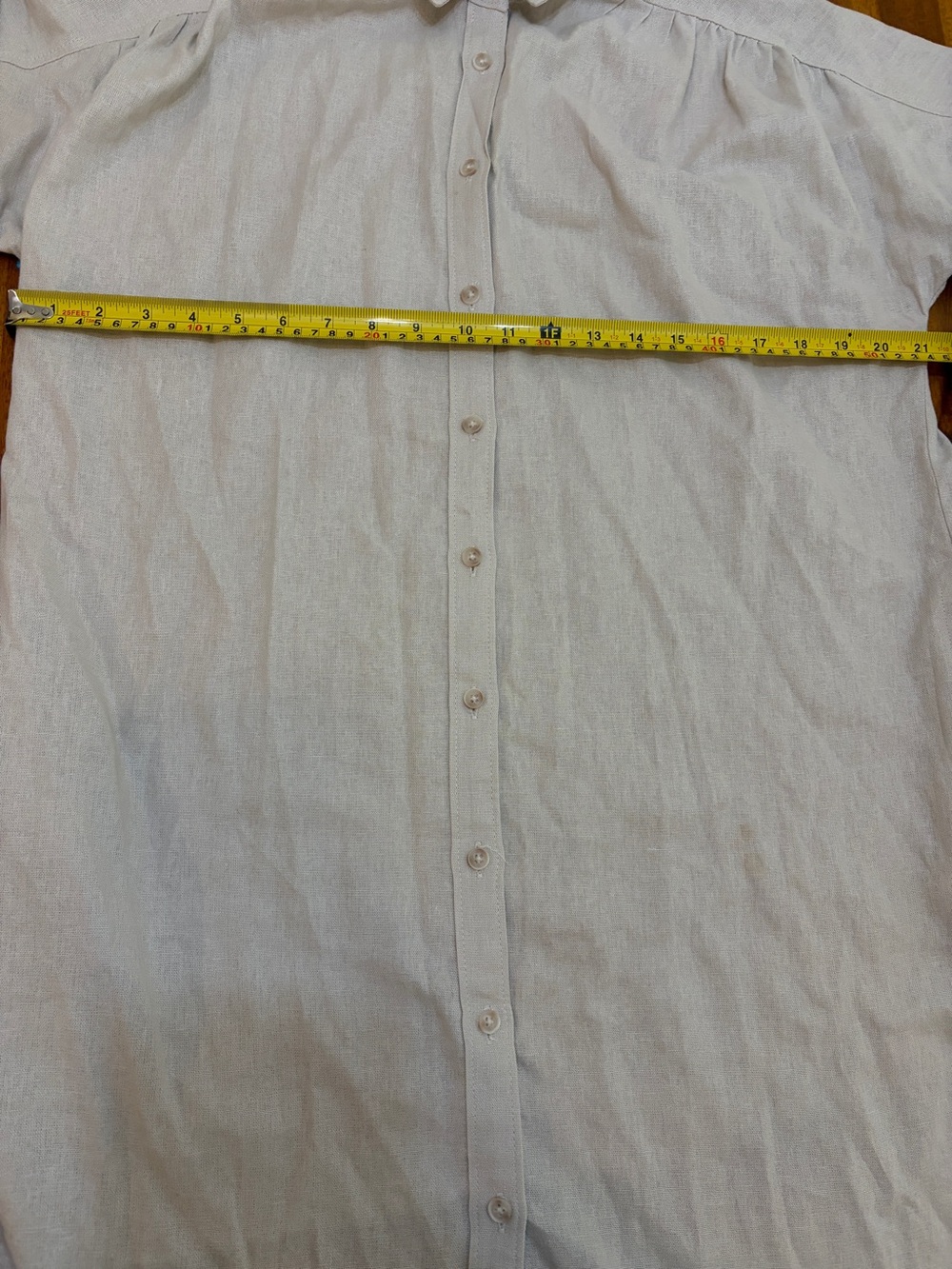 Pre owned. No visible stains or holes. Measurements in pics. - Picture 4 of 5